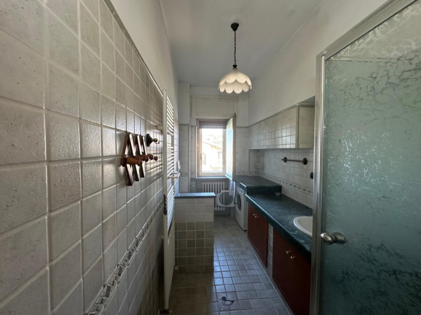 Bathroom with shower — 1339