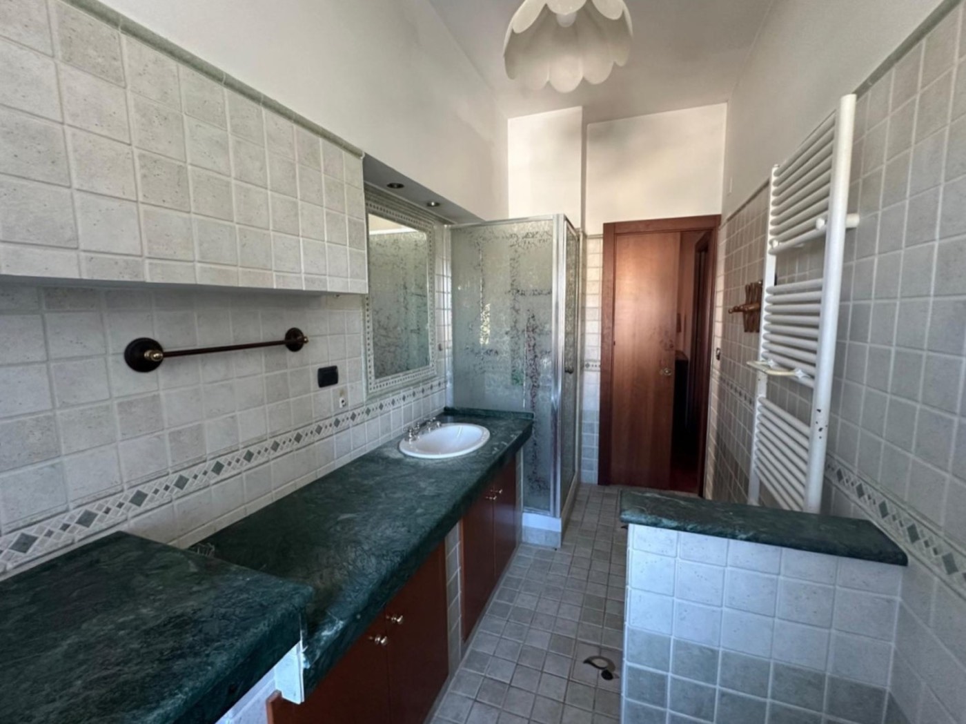 Bathroom with shower — 1339