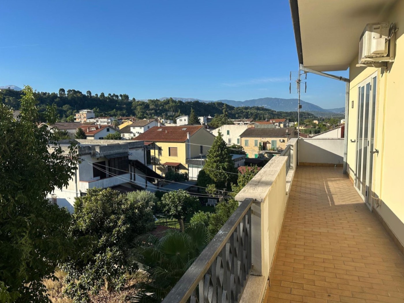 Wraparound balcony and views — 1339
