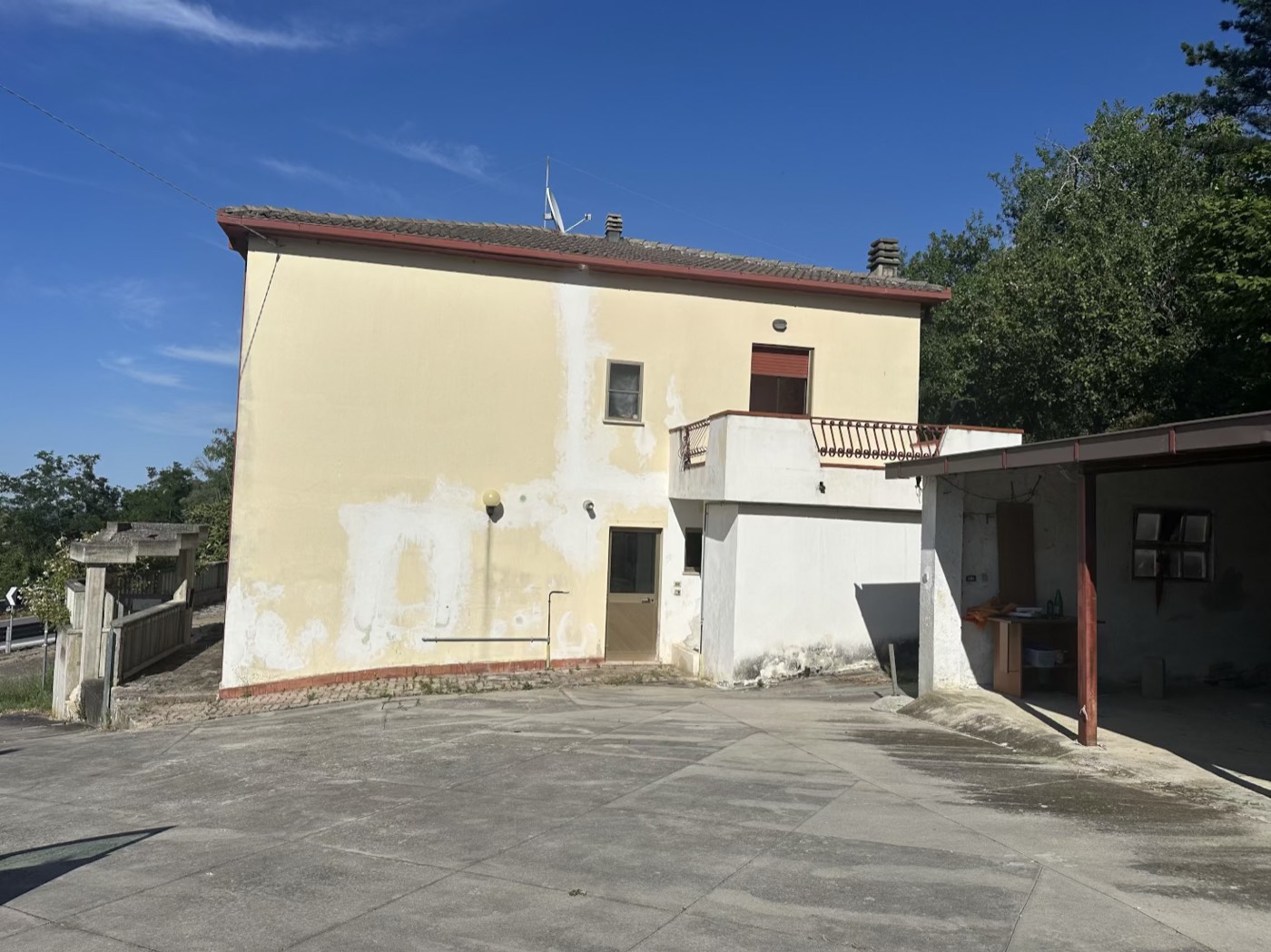 Detached house and outbuilding exteriors — 1341