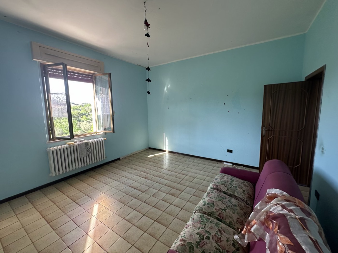 First-floor rooms with balcony access — 1341