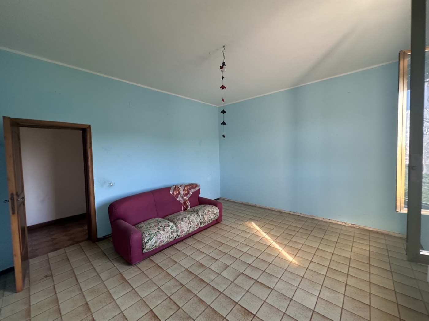 First-floor rooms with balcony access — 1341