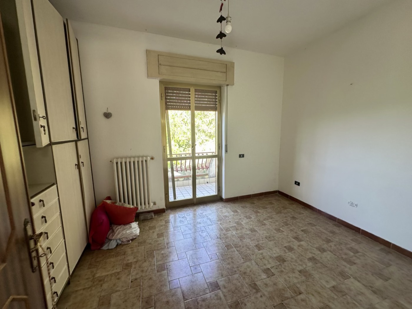 First-floor rooms with balcony access — 1341