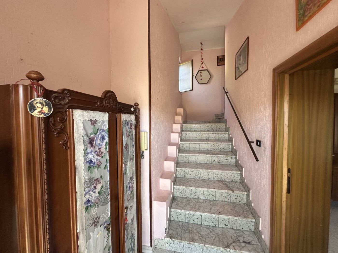 Internal staircase — 1341