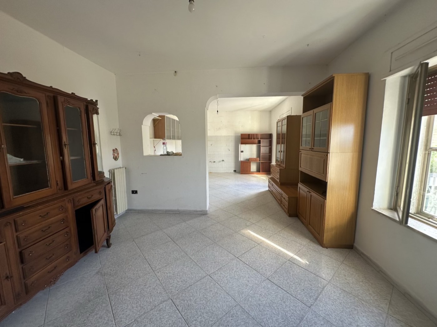 Ground-floor kitchen and living areas — 1341