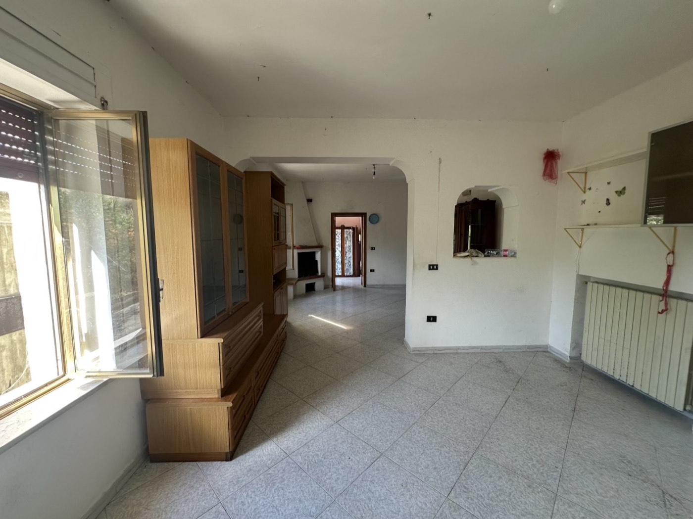 Ground-floor kitchen and living areas — 1341