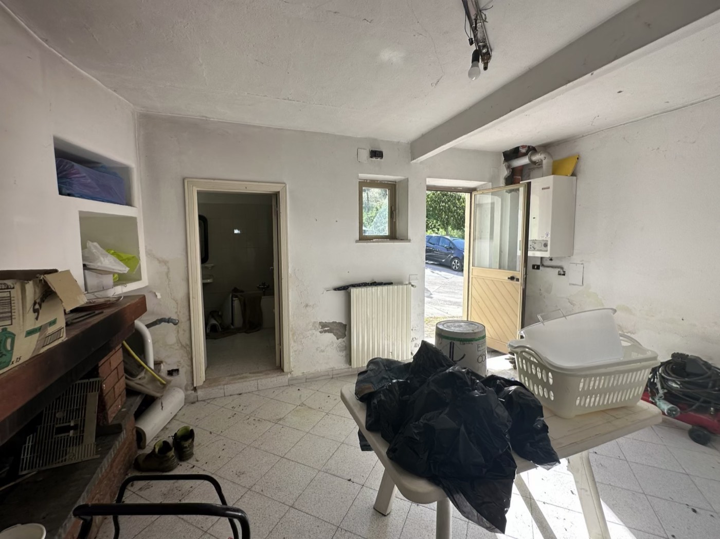 Ground-floor kitchen and living areas — 1341