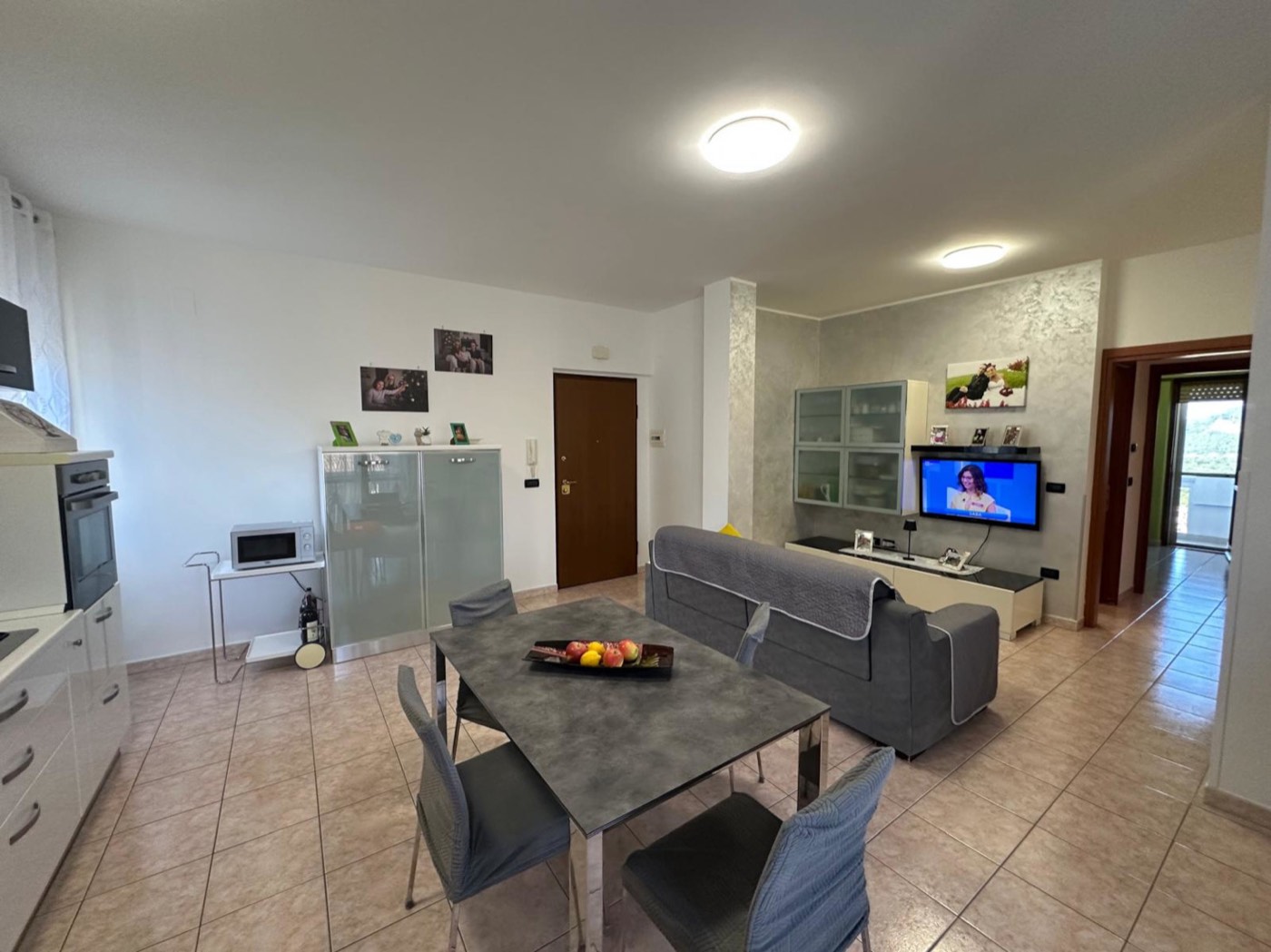 Open-plan kitchen and living room — 1343
