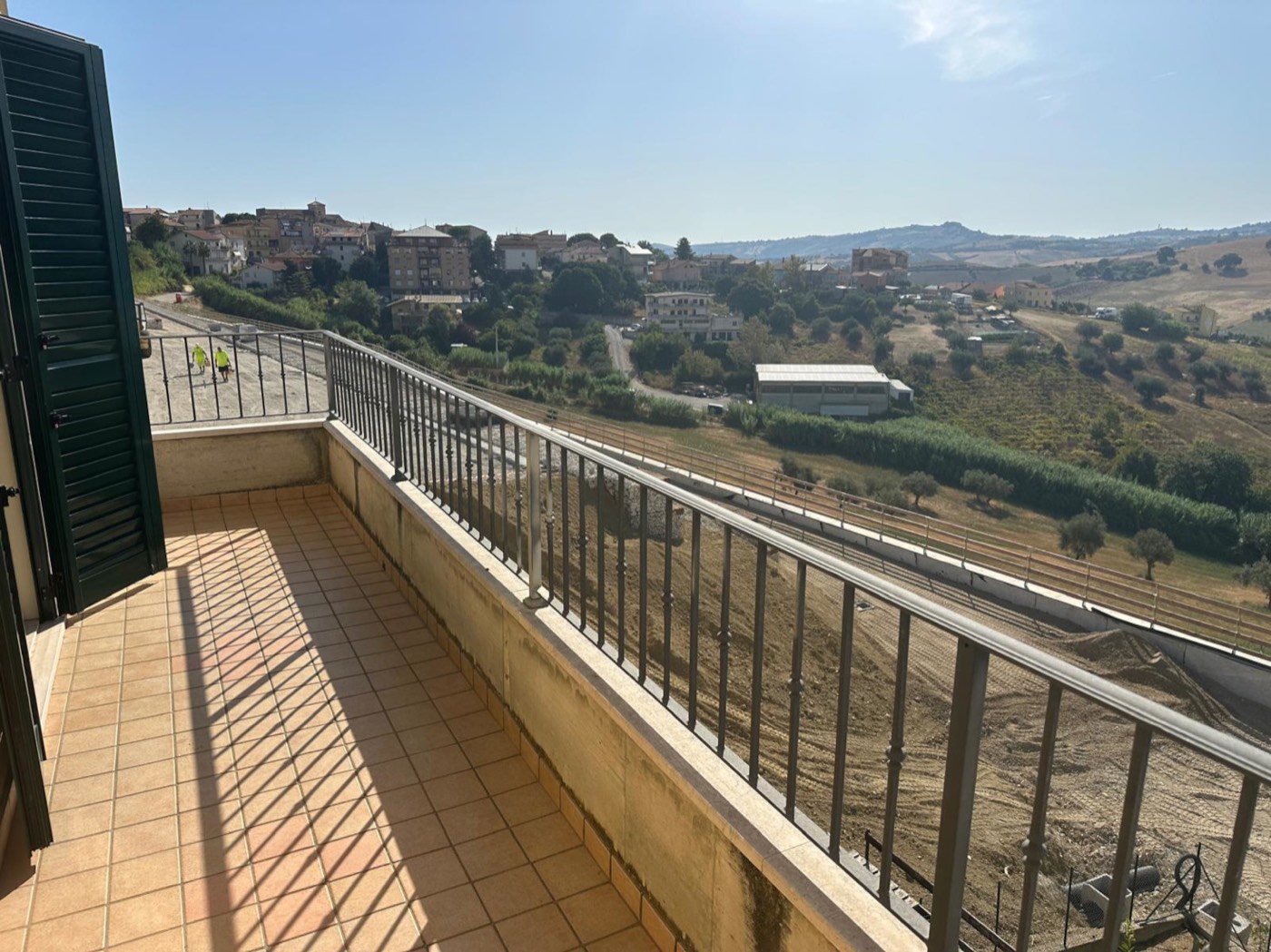 Balcony and surrounding views — 1344