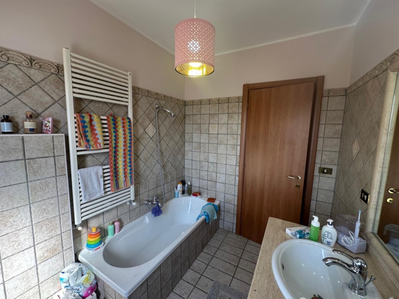 Upstairs bathroom with bathtub — 1344